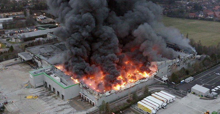 60f619b4bfc9c539791.jpeg Andover Ocado fire 770x400.jpeg
